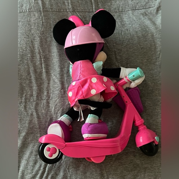 Disney Skating Minnie Mouse Pink Scooter See Video Works Great 15” - Picture 5 of 10